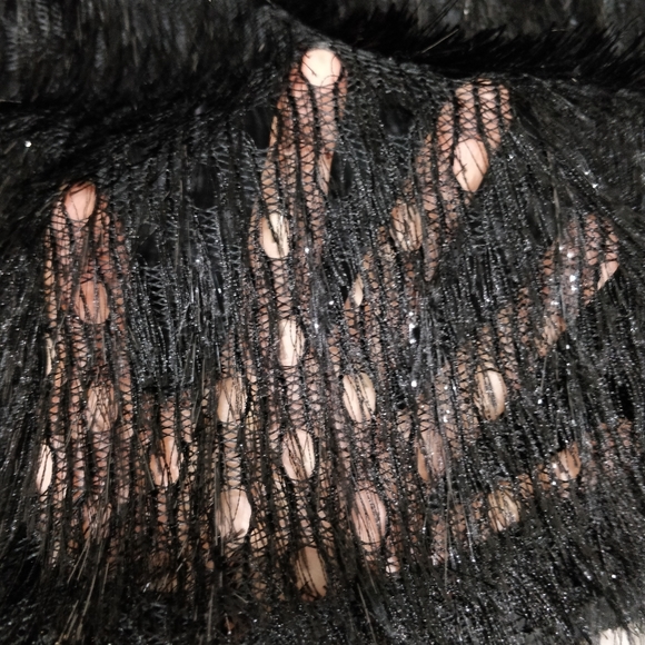 Velvety frills long sleeve mini dress - Picture 6 of 11